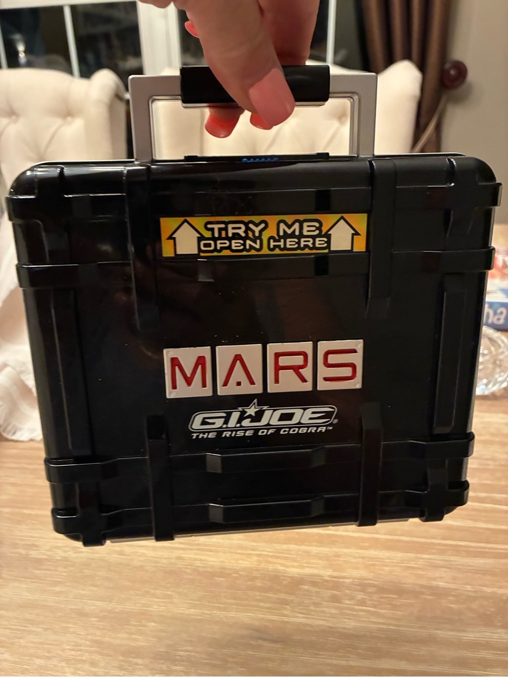 FUN CHILDS EDUCATIONAL Game! Opens  up like a briefcase.